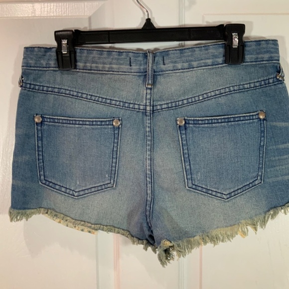 Free People Sailaway Cut Off Boho Distressed Jean Shorts Size 29 - Picture 5 of 8